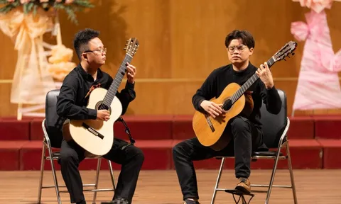 Bộ đôi nghệ sĩ guitar Việt Nam - Thái Lan ra mắt tour diễn Đông Nam Á 2025