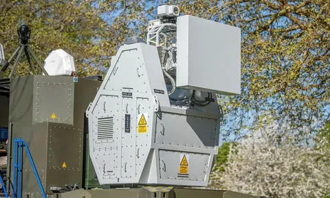 Cỗ máy RF DEW: Cơn ác mộng trên chiến trường, tiêu diệt bầy UAV trong tích tắc
