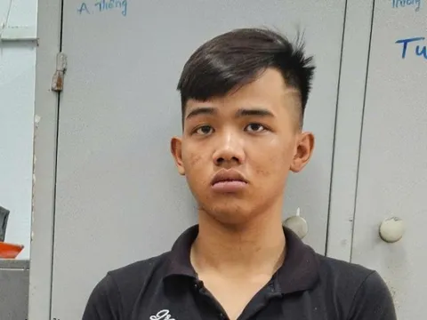 Bắt 2 thanh niên trộm 20 thùng bia của quán nhậu