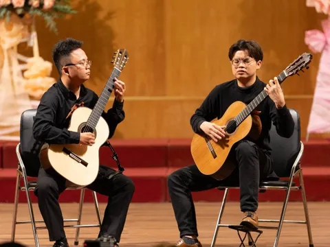 Bộ đôi nghệ sĩ guitar Việt Nam - Thái Lan ra mắt tour diễn Đông Nam Á 2025