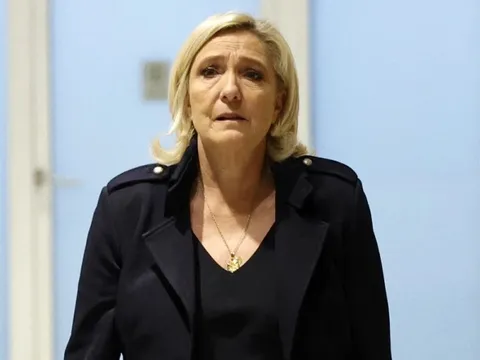 Pháp: Đảng cực hữu của bà Marine Le Pen tiếp tục gặp rắc rối