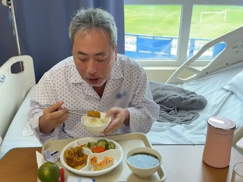 Đạo diễn Nguyễn Quang Dũng vừa qua cơn nguy kịch, sức khỏe hiện ra sao?