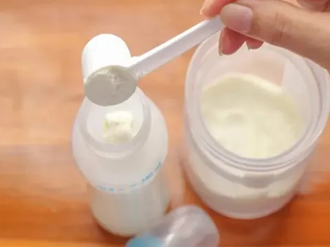 Cục An toàn thực phẩm đề nghị thu hồi 12 loại sữa bột giả